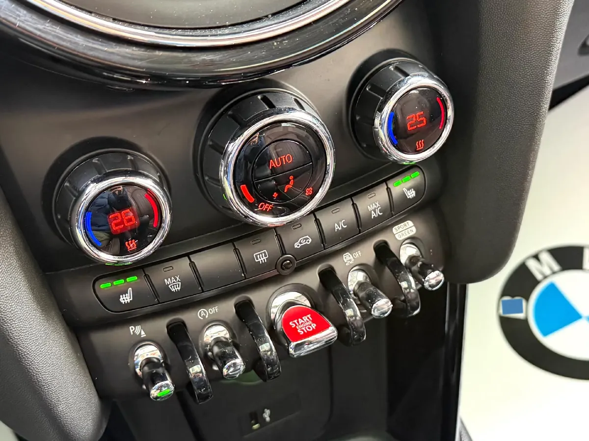 2019 MINI MINI 1.5T 136HP L3 7DCT,autocango,china used car exporter,china ev exporter,chinese used car exporter,chinese used ev exporter