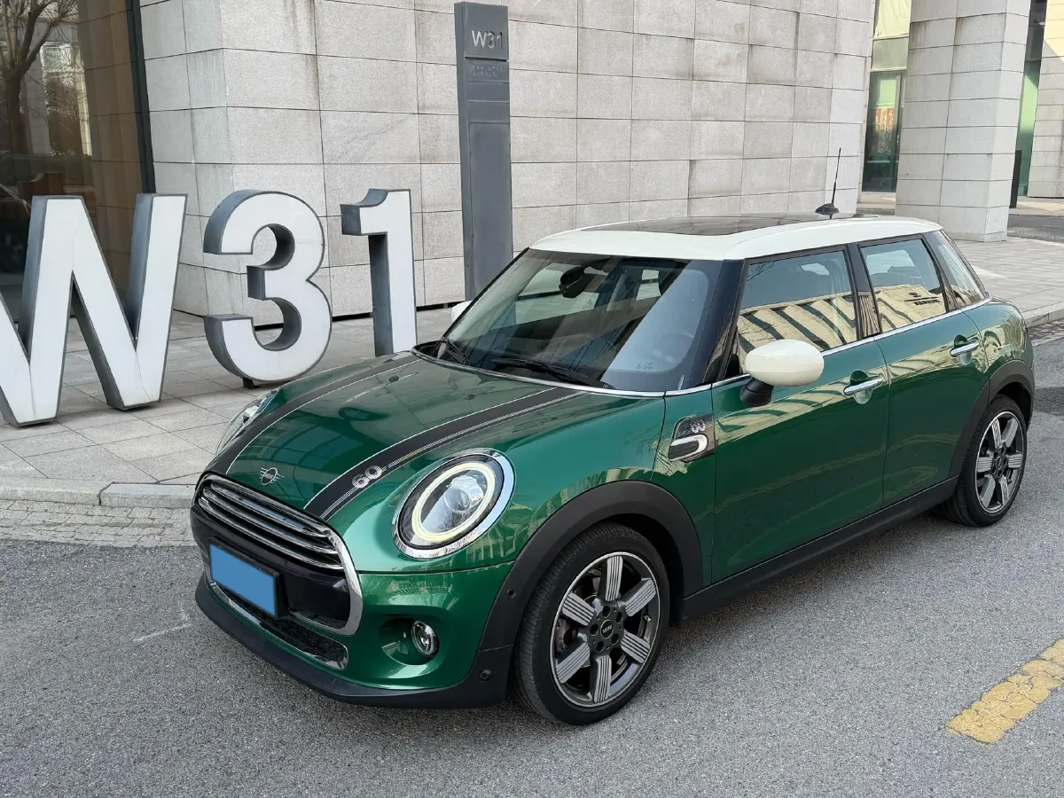 2019 MINI MINI 1.5T 136HP L3 7DCT,autocango,china used car exporter,china ev exporter,chinese used car exporter,chinese used ev exporter