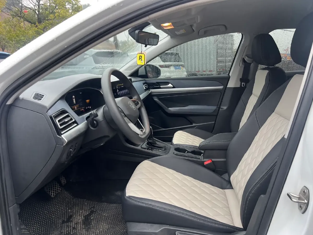 2023 Volkswagen Lavida 1.5L 110HP L4 6AT,autocango,china used car exporter,china ev exporter,chinese used car exporter,chinese used ev exporter