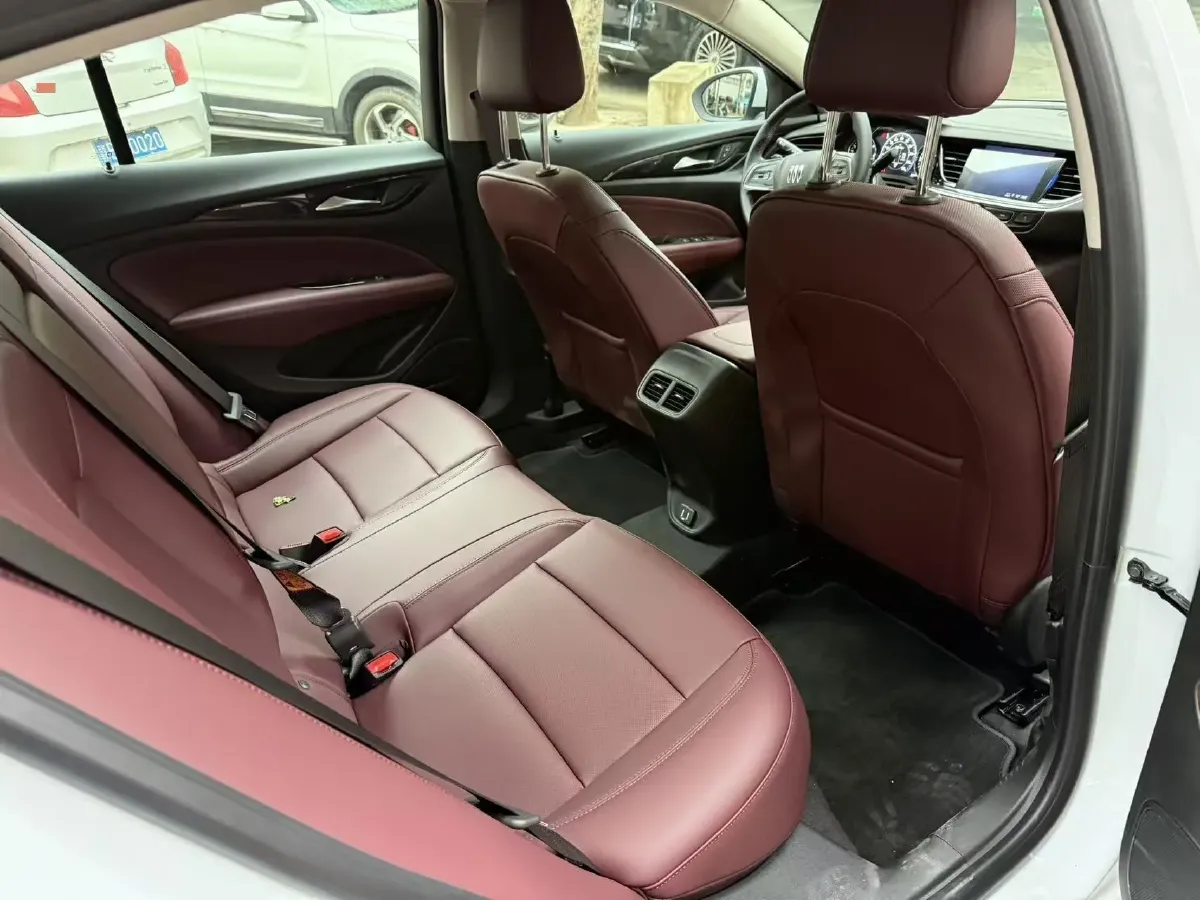 2025 Buick Regal 2.0T 237HP L4 9AT,autocango,china used car exporter,china ev exporter,chinese used car exporter,chinese used ev exporter