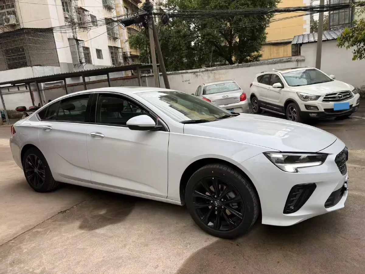 2025 Buick Regal 2.0T 237HP L4 9AT,autocango,china used car exporter,china ev exporter,chinese used car exporter,chinese used ev exporter