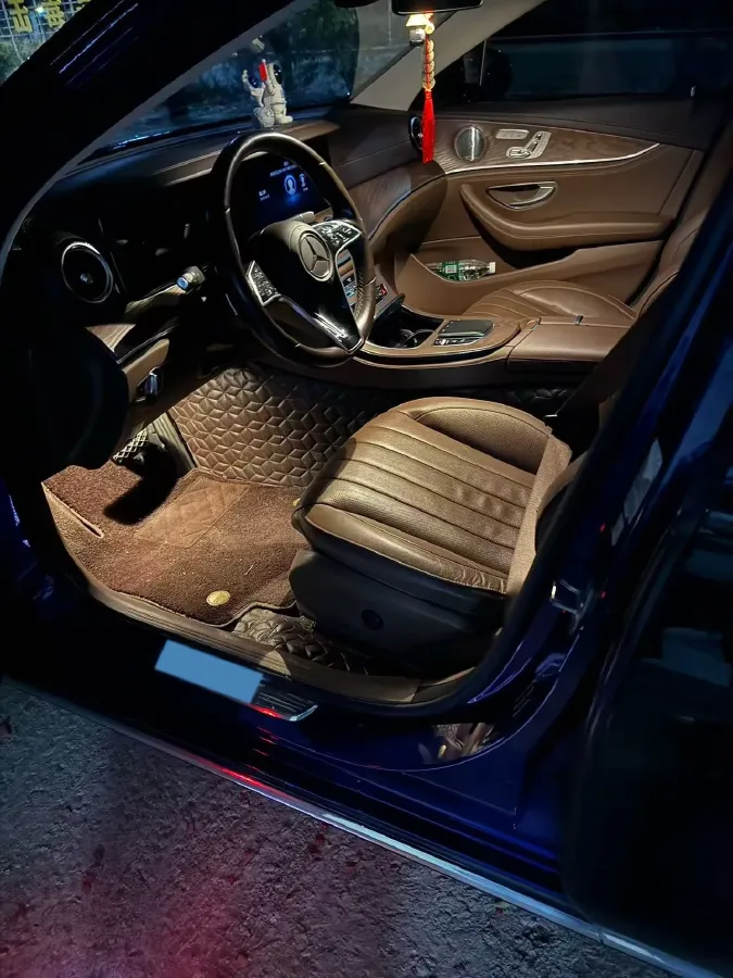 2021 Mercedes-Benz E Class 2.0T 211HP L4 9AT PHEV 25.4KWH,autocango,china used car exporter,china ev exporter,chinese used car exporter,chinese used ev exporter