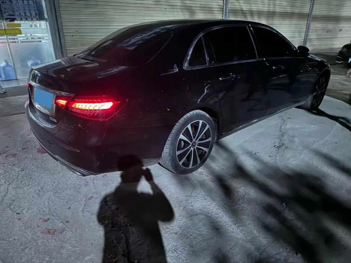 2021 Mercedes-Benz E Class 2.0T 211HP L4 9AT PHEV 25.4KWH,autocango,china used car exporter,china ev exporter,chinese used car exporter,chinese used ev exporter