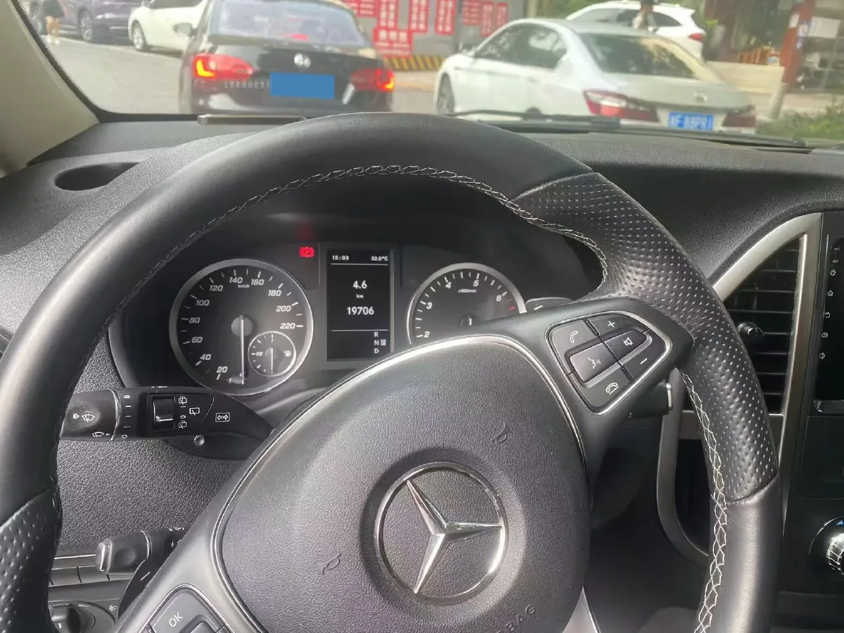 2023 Mercedes-Benz Vito 2.0T 211HP L4 9AT,autocango,china used car exporter,china ev exporter,chinese used car exporter,chinese used ev exporter