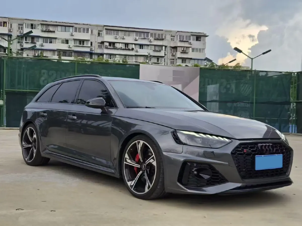 2021 Audi RS 4 2.9T 450HP V6 8AT,autocango,china used car exporter,china ev exporter,chinese used car exporter,chinese used ev exporter