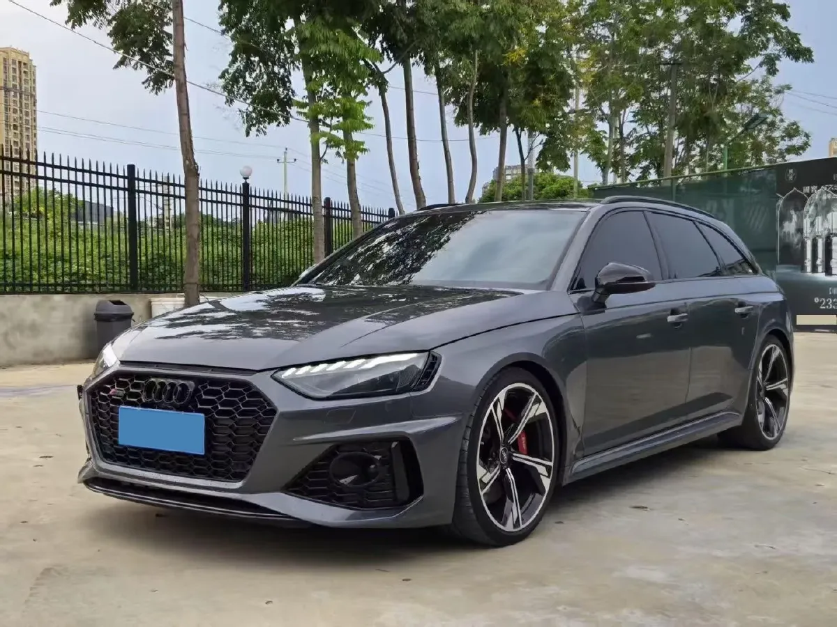 2021 Audi RS 4 2.9T 450HP V6 8AT,autocango,china used car exporter,china ev exporter,chinese used car exporter,chinese used ev exporter