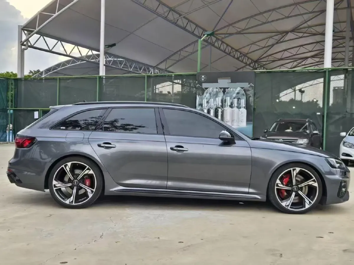 2021 Audi RS 4 2.9T 450HP V6 8AT,autocango,china used car exporter,china ev exporter,chinese used car exporter,chinese used ev exporter