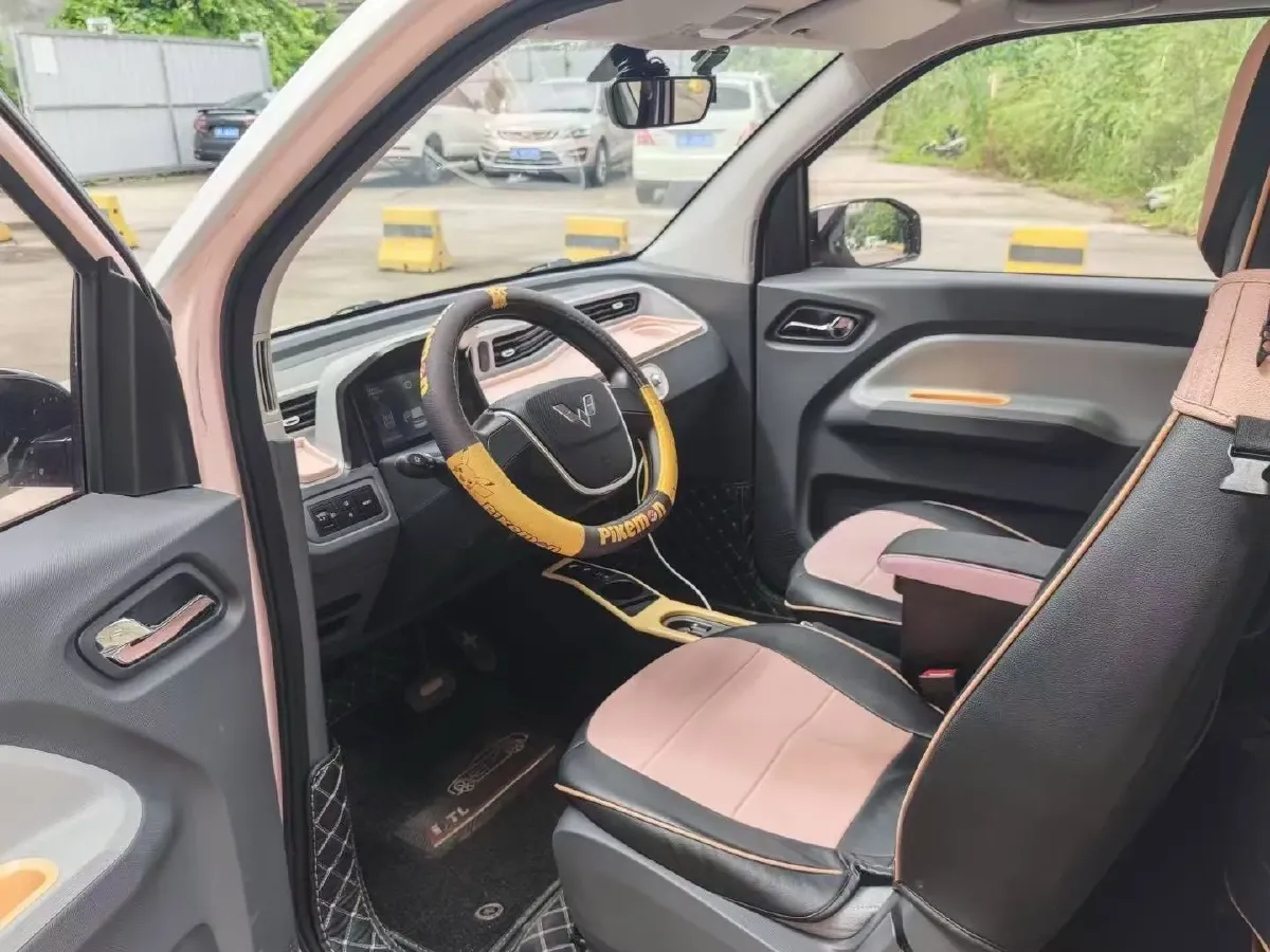 2022 WuLing HongGuang MINI EV BEV 9KWH,autocango,china used car exporter,china ev exporter,chinese used car exporter,chinese used ev exporter