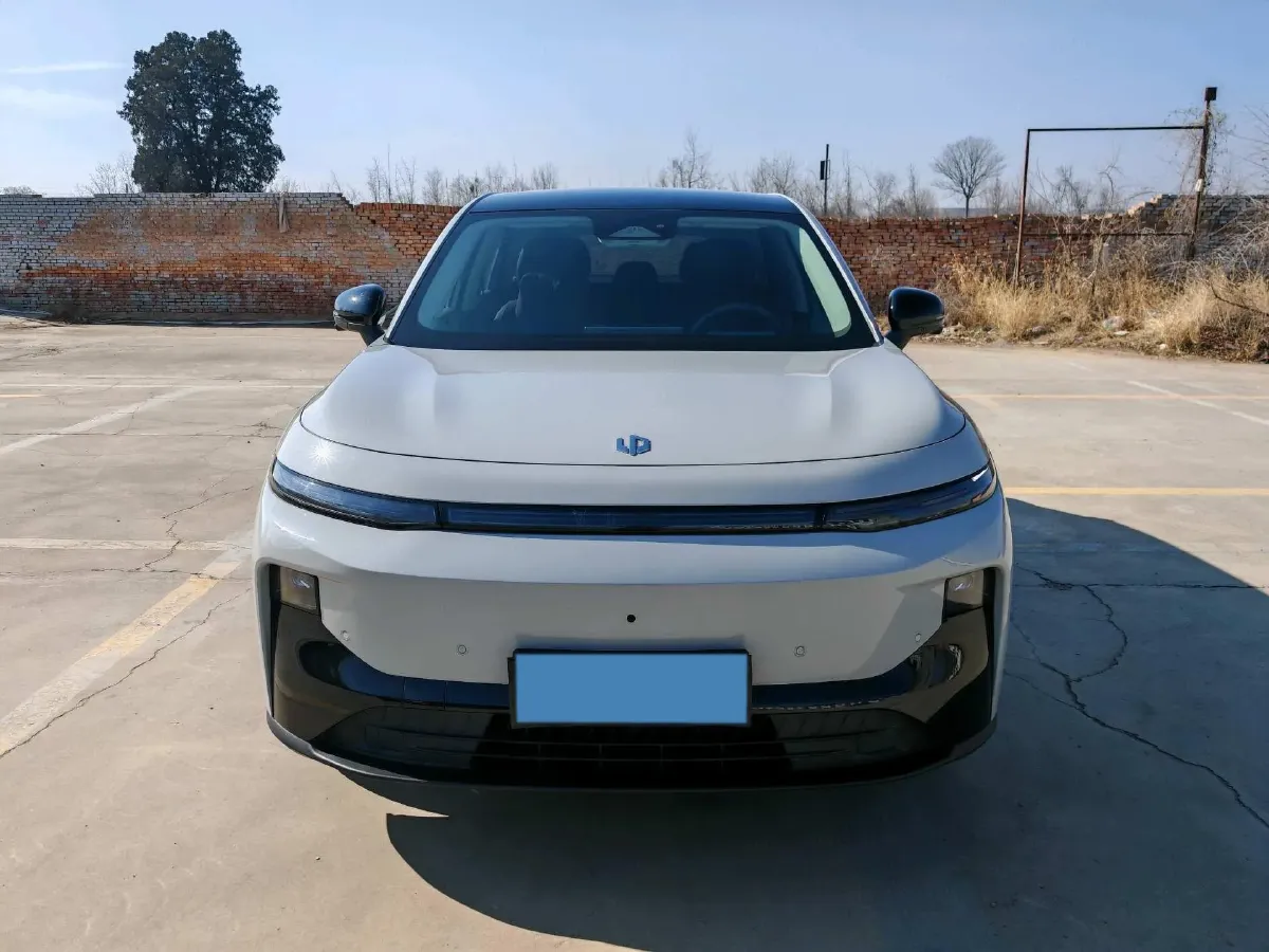 2025 Leapmotor B10 BEV 67.1KWH,autocango,china used car exporter,china ev exporter,chinese used car exporter,chinese used ev exporter