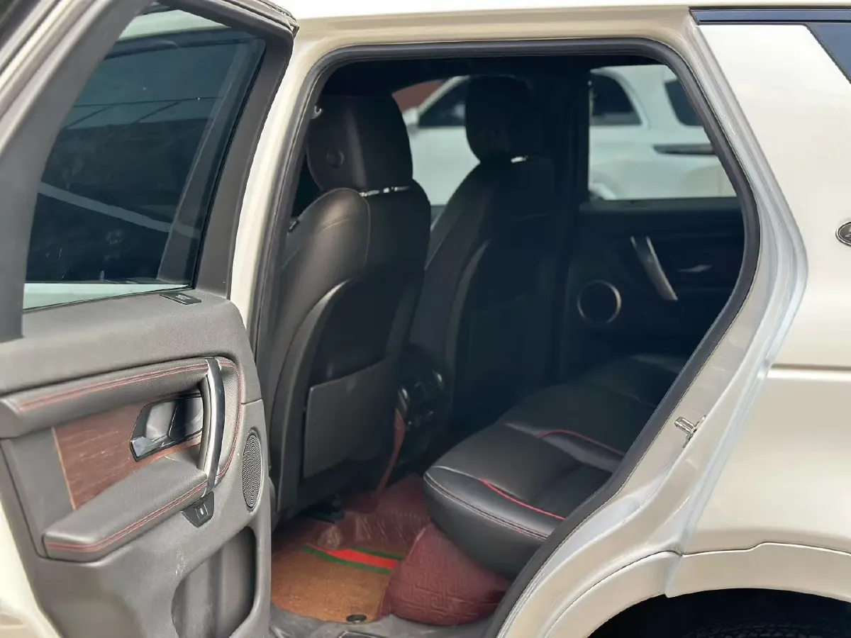 2020 Land Rover Discovery Sport 2.0T 249HP L4 9AT,autocango,china used car exporter,china ev exporter,chinese used car exporter,chinese used ev exporter