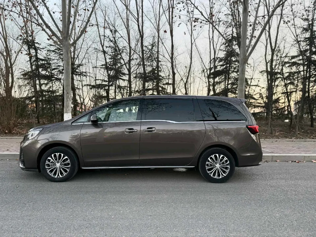 2023 Buick GL8 2.0T 237HP L4 9AT,autocango,china used car exporter,china ev exporter,chinese used car exporter,chinese used ev exporter