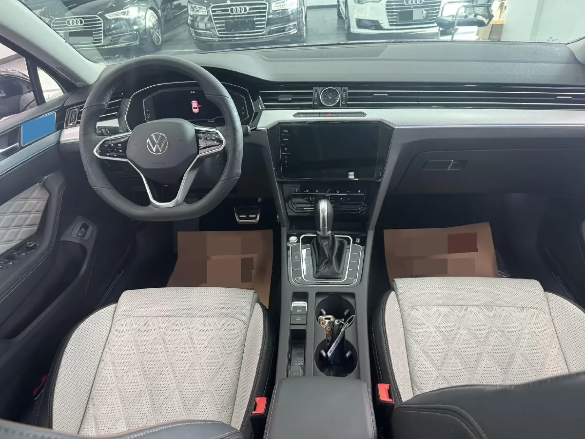 2023 Volkswagen Magotan 2.0T 186HP L4 7DCT,autocango,china used car exporter,china ev exporter,chinese used car exporter,chinese used ev exporter