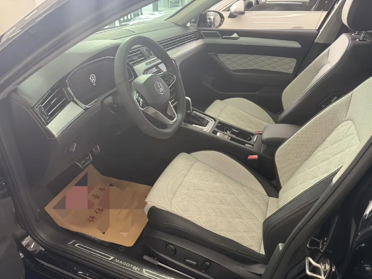2023 Volkswagen Magotan 2.0T 186HP L4 7DCT,autocango,china used car exporter,china ev exporter,chinese used car exporter,chinese used ev exporter