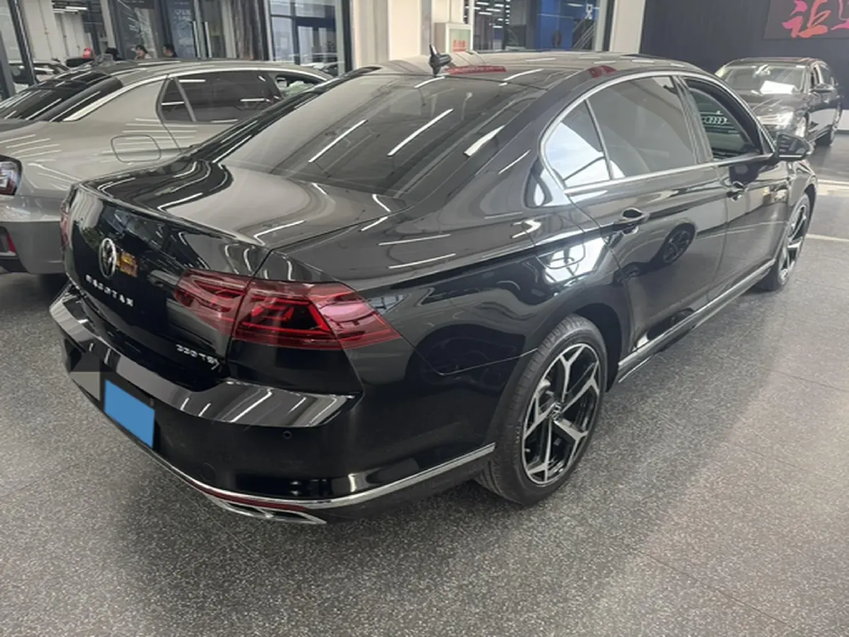 2023 Volkswagen Magotan 2.0T 186HP L4 7DCT,autocango,china used car exporter,china ev exporter,chinese used car exporter,chinese used ev exporter