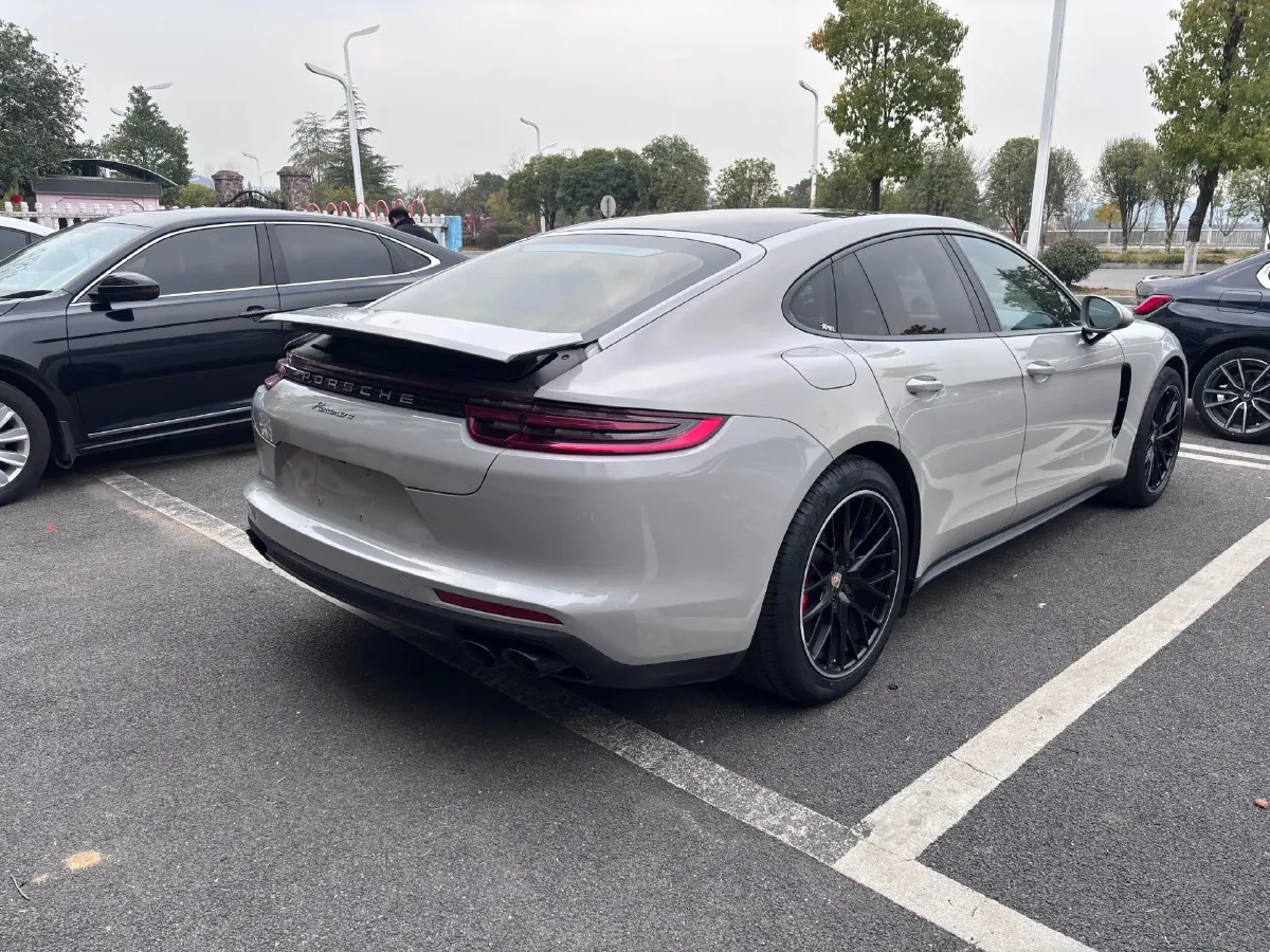 2019 Porsche Panamera 2.9T 330HP V6 8DCT,autocango,china used car exporter,china ev exporter,chinese used car exporter,chinese used ev exporter