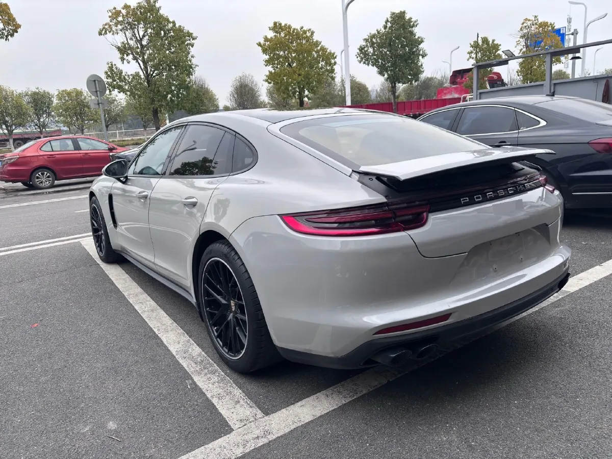 2019 Porsche Panamera 2.9T 330HP V6 8DCT,autocango,china used car exporter,china ev exporter,chinese used car exporter,chinese used ev exporter
