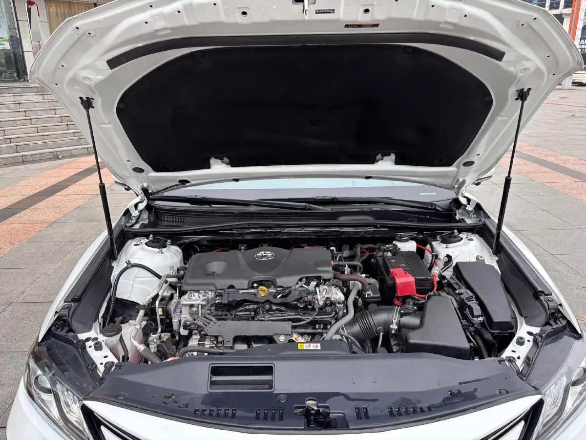 2021 Toyota Camry 2.5L 209HP L4 8AT,autocango,china used car exporter,china ev exporter,chinese used car exporter,chinese used ev exporter