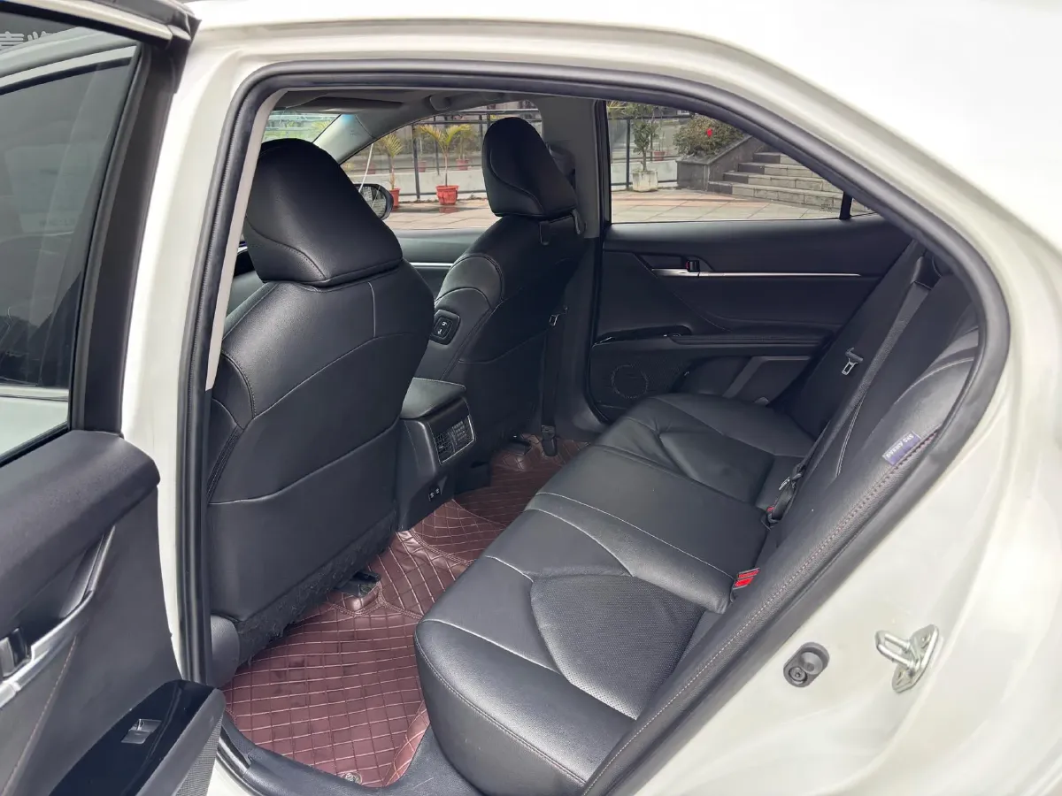 2021 Toyota Camry 2.5L 209HP L4 8AT,autocango,china used car exporter,china ev exporter,chinese used car exporter,chinese used ev exporter