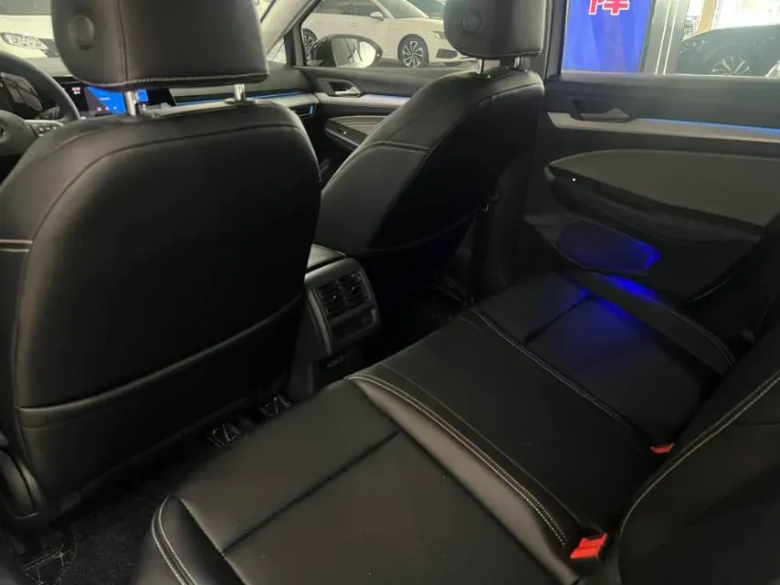 2023 Volkswagen Golf 1.4T 150HP L4 7DCT,autocango,china used car exporter,china ev exporter,chinese used car exporter,chinese used ev exporter