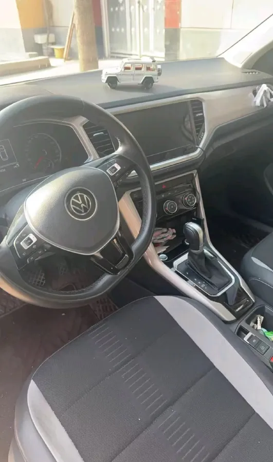 2022 Volkswagen T-Roc 1.4T 150HP L4 7DCT,autocango,china used car exporter,china ev exporter,chinese used car exporter,chinese used ev exporter