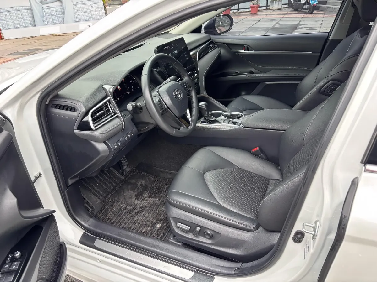 2021 Toyota Camry 2.5L 209HP L4 8AT,autocango,china used car exporter,china ev exporter,chinese used car exporter,chinese used ev exporter