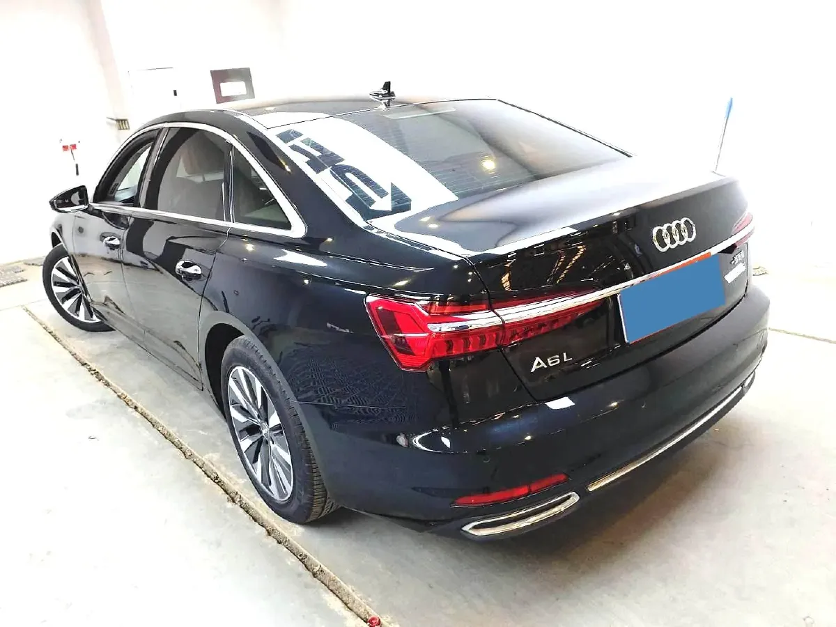 2021 Audi A6L 2.0T 224HP L4 7DCT,autocango,china used car exporter,china ev exporter,chinese used car exporter,chinese used ev exporter