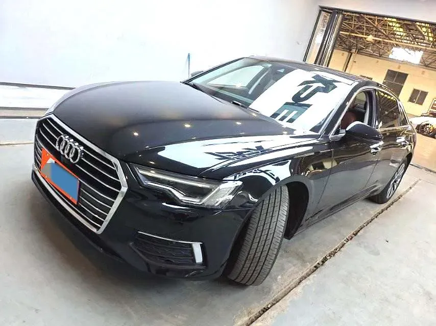 2021 Audi A6L 2.0T 224HP L4 7DCT,autocango,china used car exporter,china ev exporter,chinese used car exporter,chinese used ev exporter