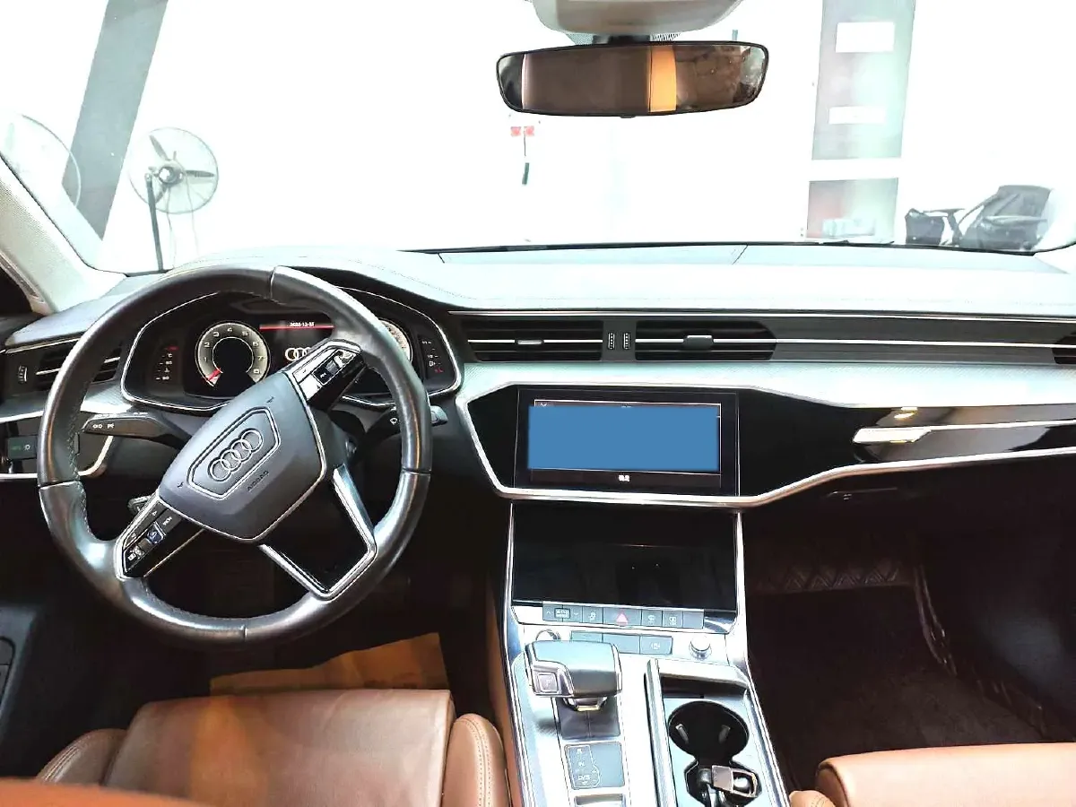 2021 Audi A6L 2.0T 224HP L4 7DCT,autocango,china used car exporter,china ev exporter,chinese used car exporter,chinese used ev exporter