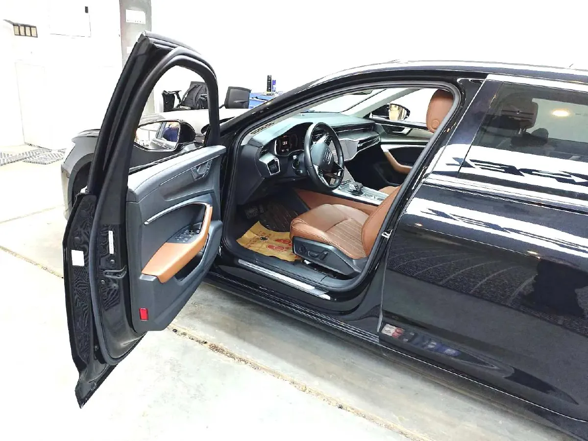 2021 Audi A6L 2.0T 224HP L4 7DCT,autocango,china used car exporter,china ev exporter,chinese used car exporter,chinese used ev exporter