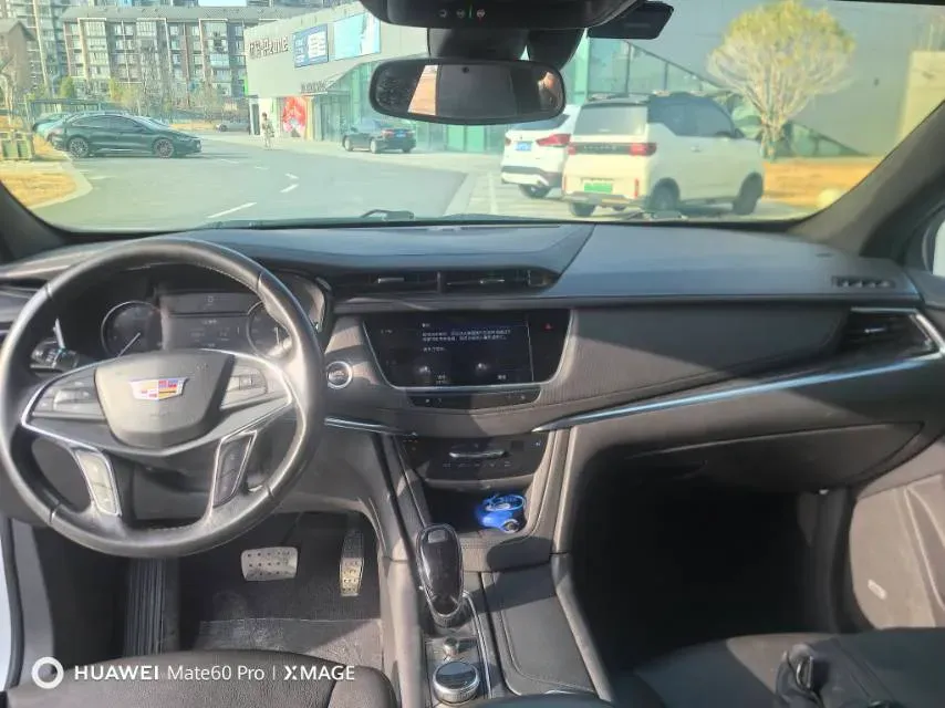 2022 Cadillac XT5 2.0T 237HP L4 9AT,autocango,china used car exporter,china ev exporter,chinese used car exporter,chinese used ev exporter