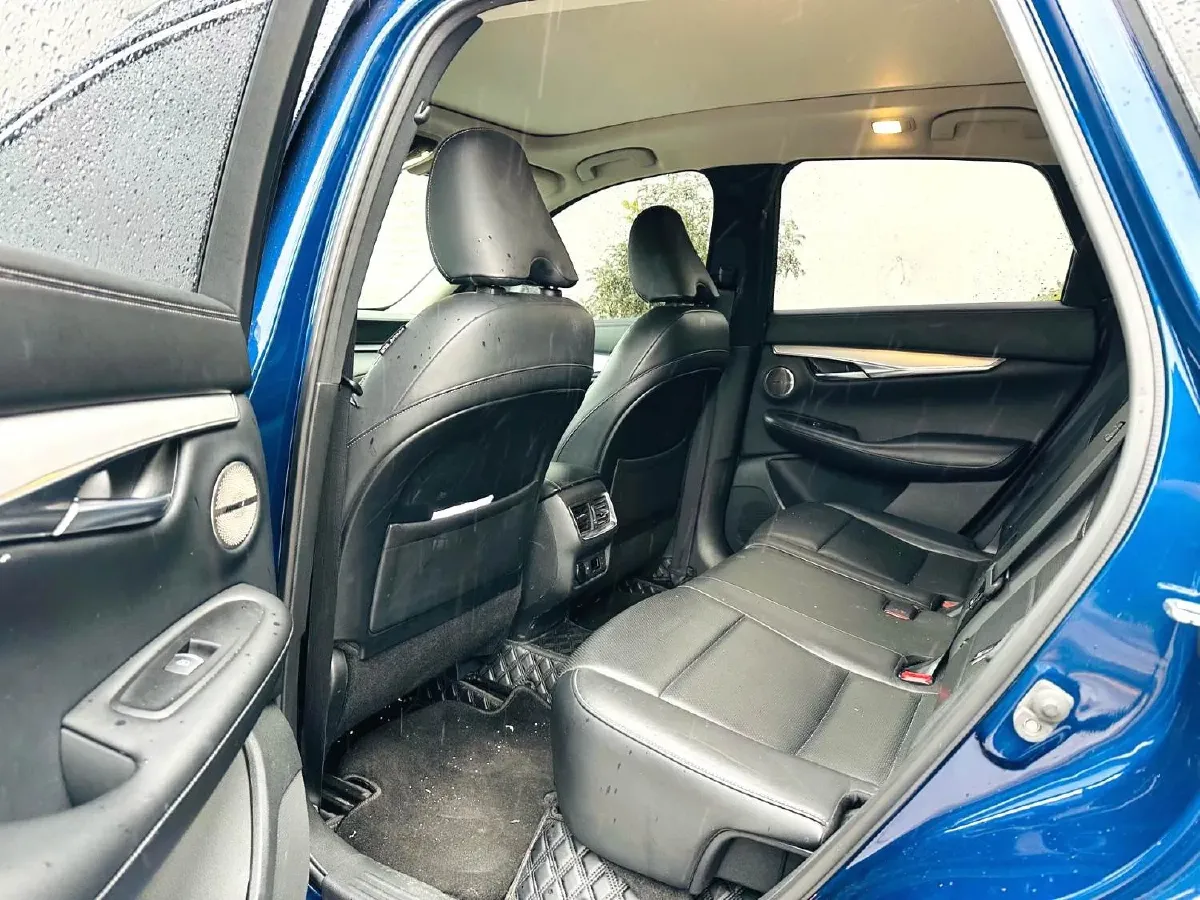 2018 Jeep Grand Commander 2.0T 265HP L4 9AT,autocango,china used car exporter,china ev exporter,chinese used car exporter,chinese used ev exporter