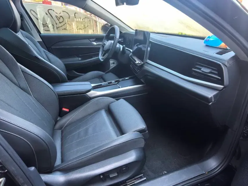 2025 Volkswagen Passat 2.0T 220HP L4 7DCT,autocango,china used car exporter,china ev exporter,chinese used car exporter,chinese used ev exporter