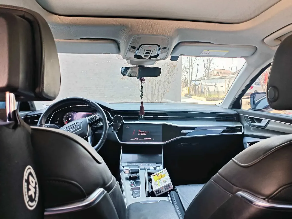 2021 Audi A6L 2.0T 224HP L4 7DCT,autocango,china used car exporter,china ev exporter,chinese used car exporter,chinese used ev exporter