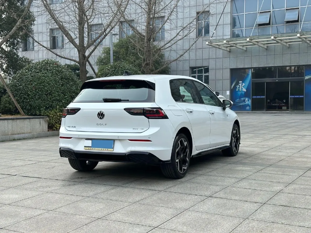 2025 Volkswagen Golf 1.5T 160HP L4 7DCT,autocango,china used car exporter,china ev exporter,chinese used car exporter,chinese used ev exporter