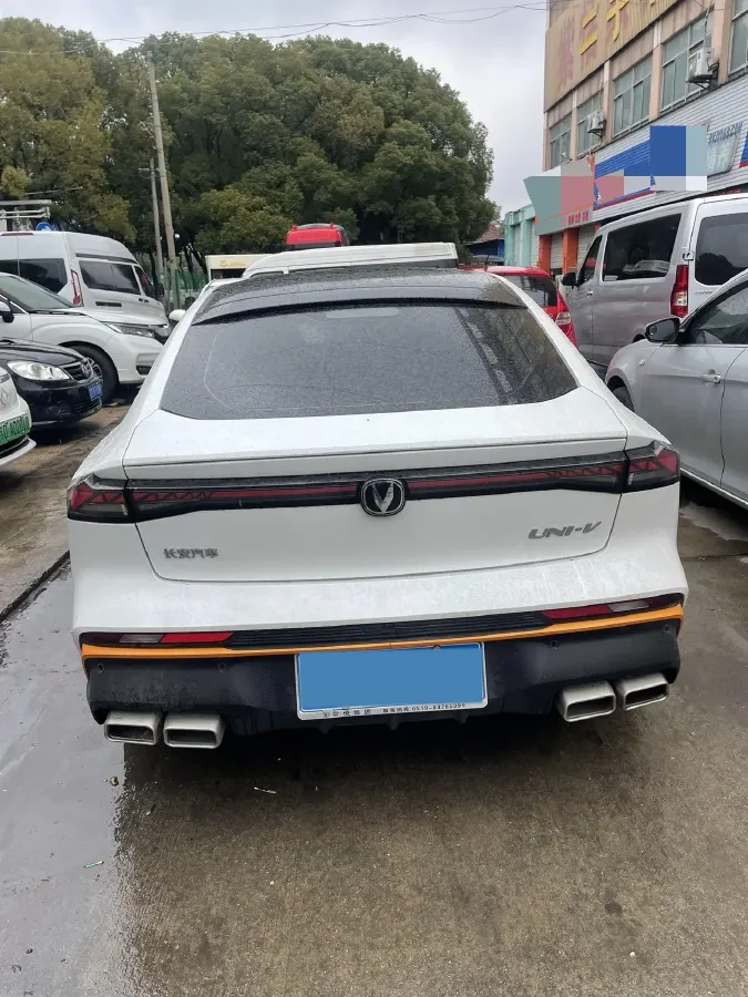 2024 ChangAn UNI-V 1.5T 188HP L4 7DCT,autocango,china used car exporter,china ev exporter,chinese used car exporter,chinese used ev exporter