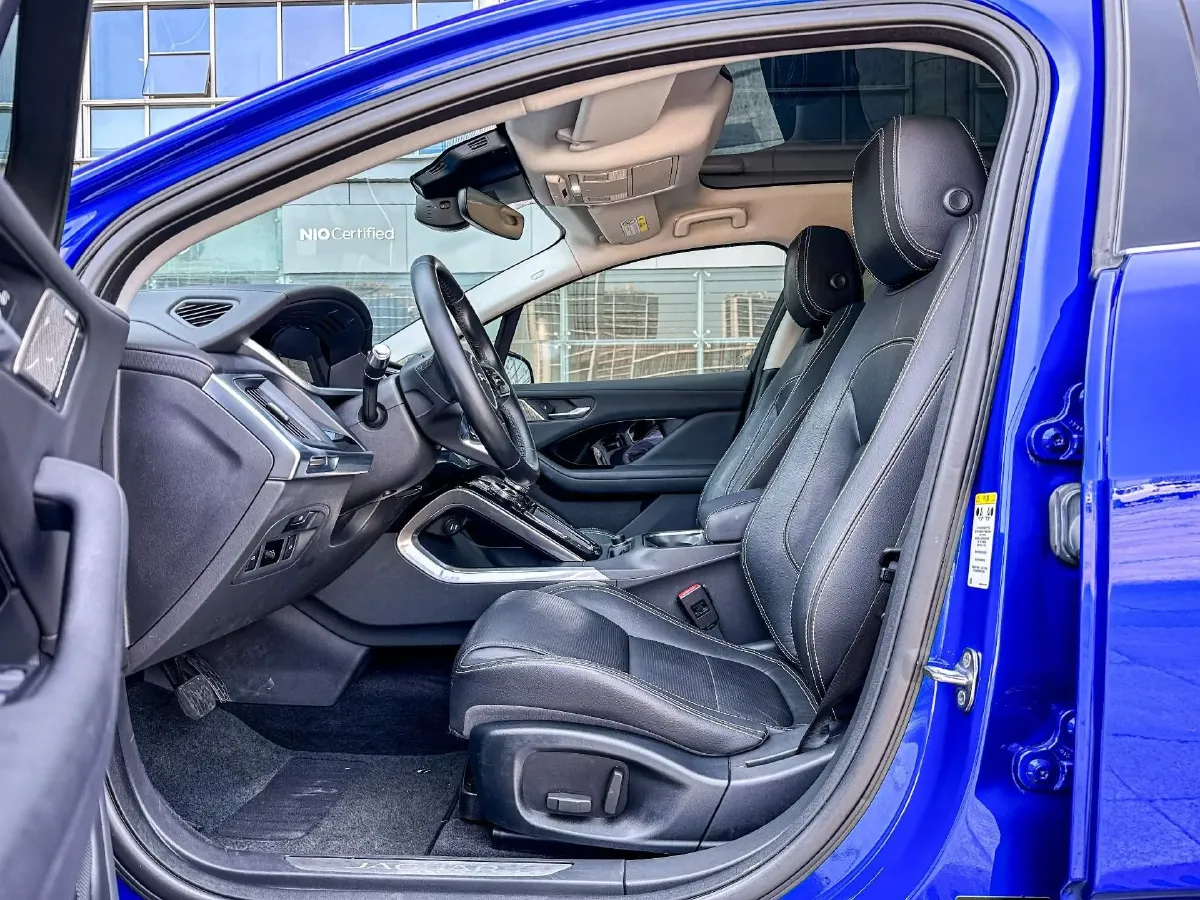 2018 Land Rover Range Rover Velar 2.0T 250HP L4 8AT,autocango,china used car exporter,china ev exporter,chinese used car exporter,chinese used ev exporter