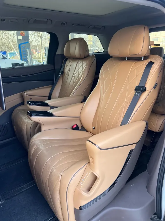 2022 Mercedes-Benz GLC Class 2.0T 197HP L4 9AT,autocango,china used car exporter,china ev exporter,chinese used car exporter,chinese used ev exporter