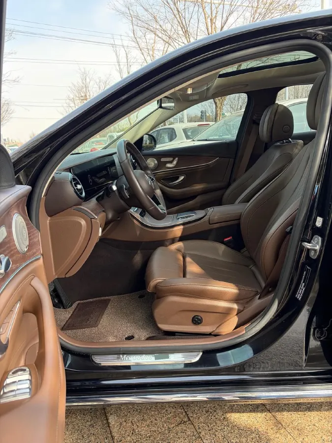 2022 Mercedes-Benz GLC Class 2.0T 258HP L4 9AT,autocango,china used car exporter,china ev exporter,chinese used car exporter,chinese used ev exporter