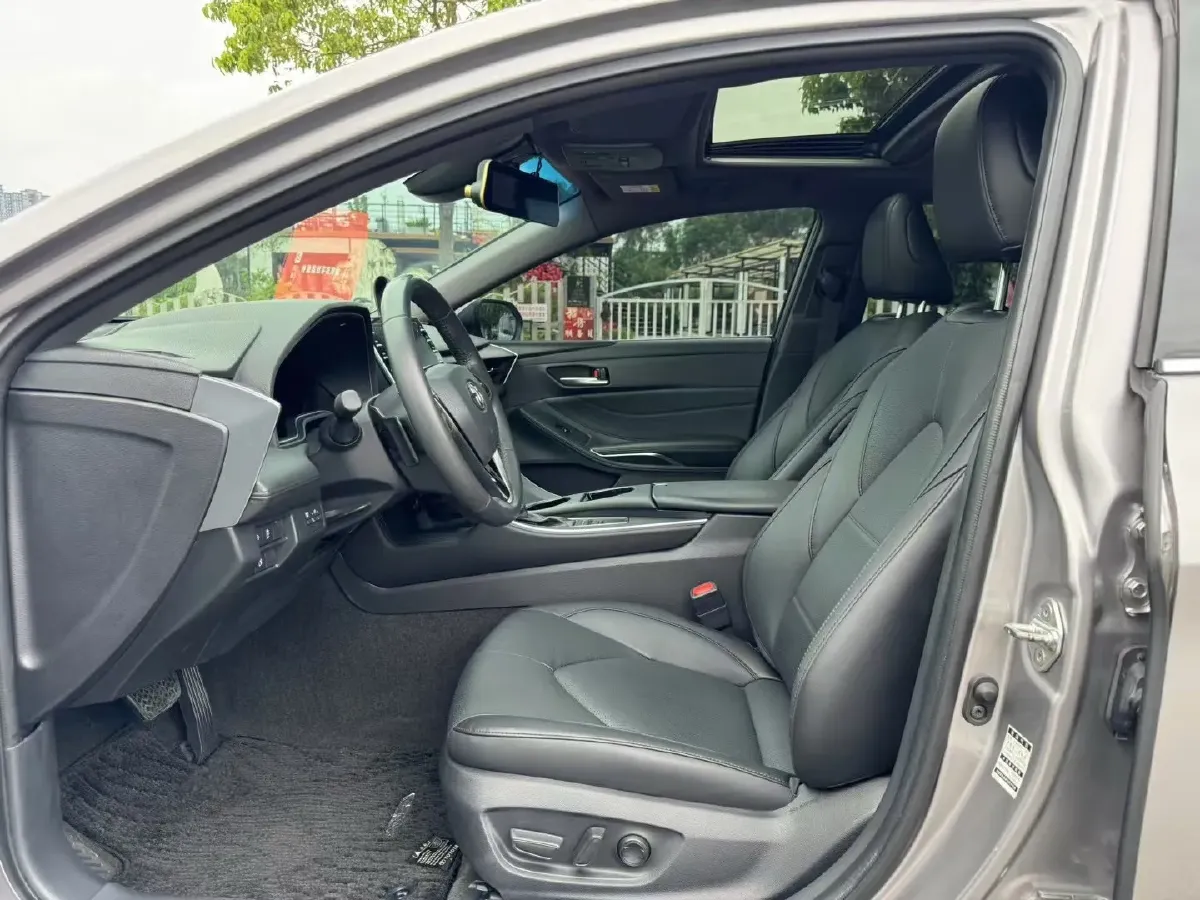 2021 Toyota Avalon 2.5L 209HP L4 8AT,autocango,china used car exporter,china ev exporter,chinese used car exporter,chinese used ev exporter