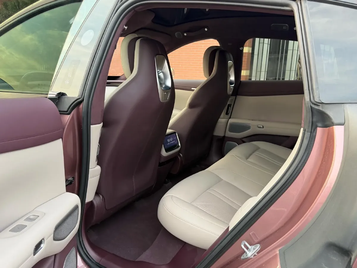 2025 MI YU7 BEV 101.7KWH,autocango,china used car exporter,china ev exporter,chinese used car exporter,chinese used ev exporter