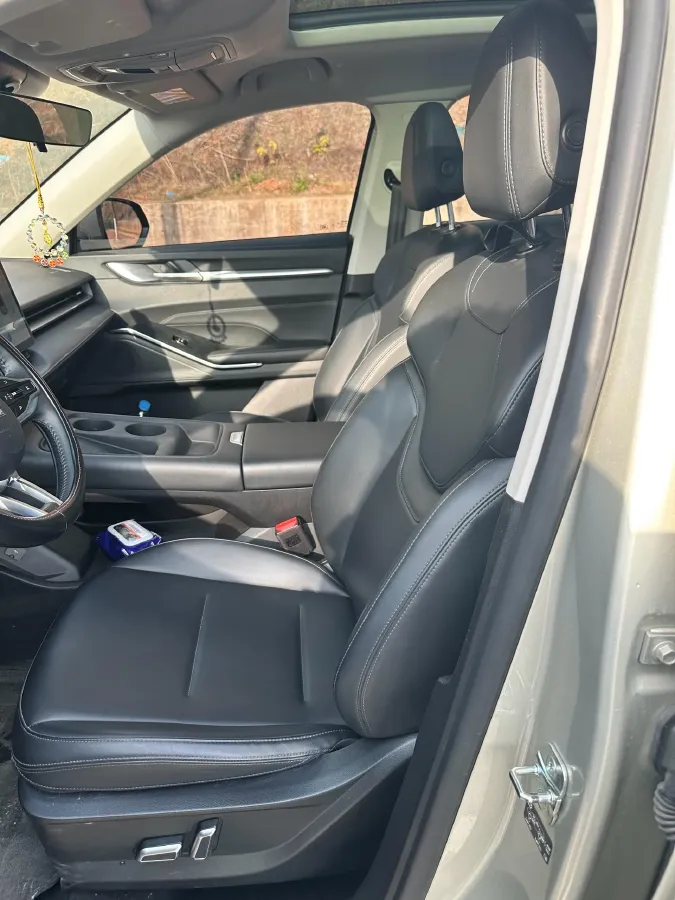 2024 Haval H6 1.5T 184HP L4 7DCT,autocango,china used car exporter,china ev exporter,chinese used car exporter,chinese used ev exporter