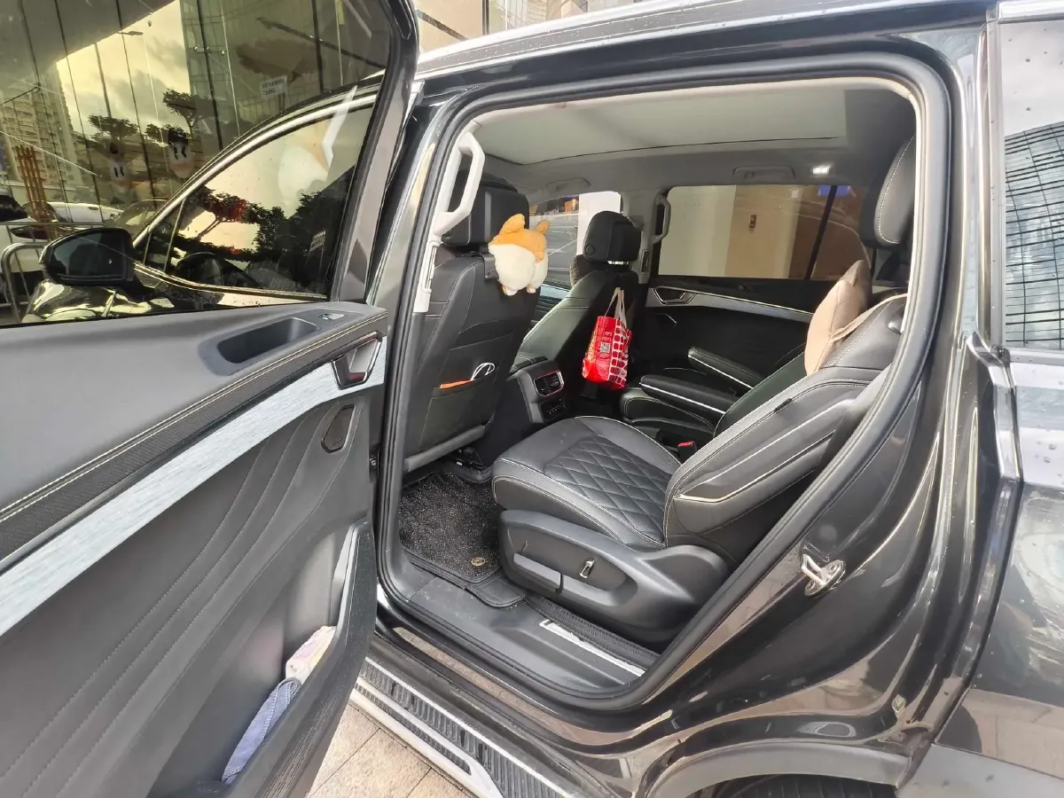 2021 Volkswagen Talagon 2.0T 220HP L4 7DCT,autocango,china used car exporter,china ev exporter,chinese used car exporter,chinese used ev exporter