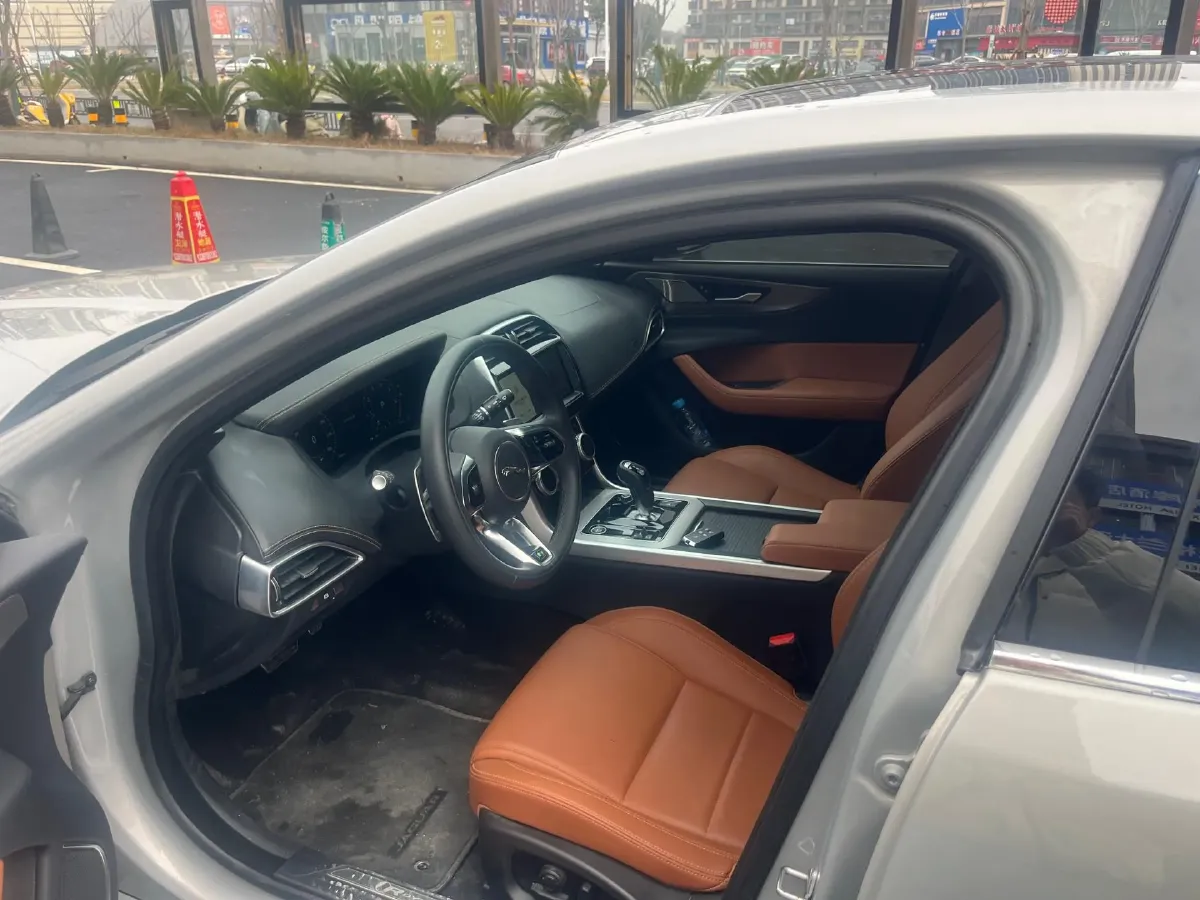 2024 Jaguar XEL 2.0T 250HP L4 8AT,autocango,china used car exporter,china ev exporter,chinese used car exporter,chinese used ev exporter