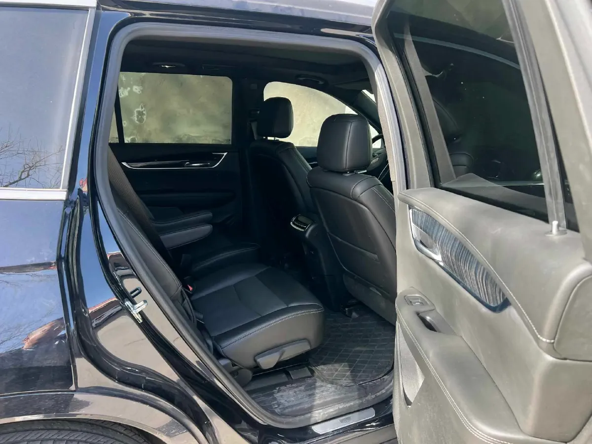 2022 Cadillac XT6 2.0T 237HP L4 9AT,autocango,china used car exporter,china ev exporter,chinese used car exporter,chinese used ev exporter