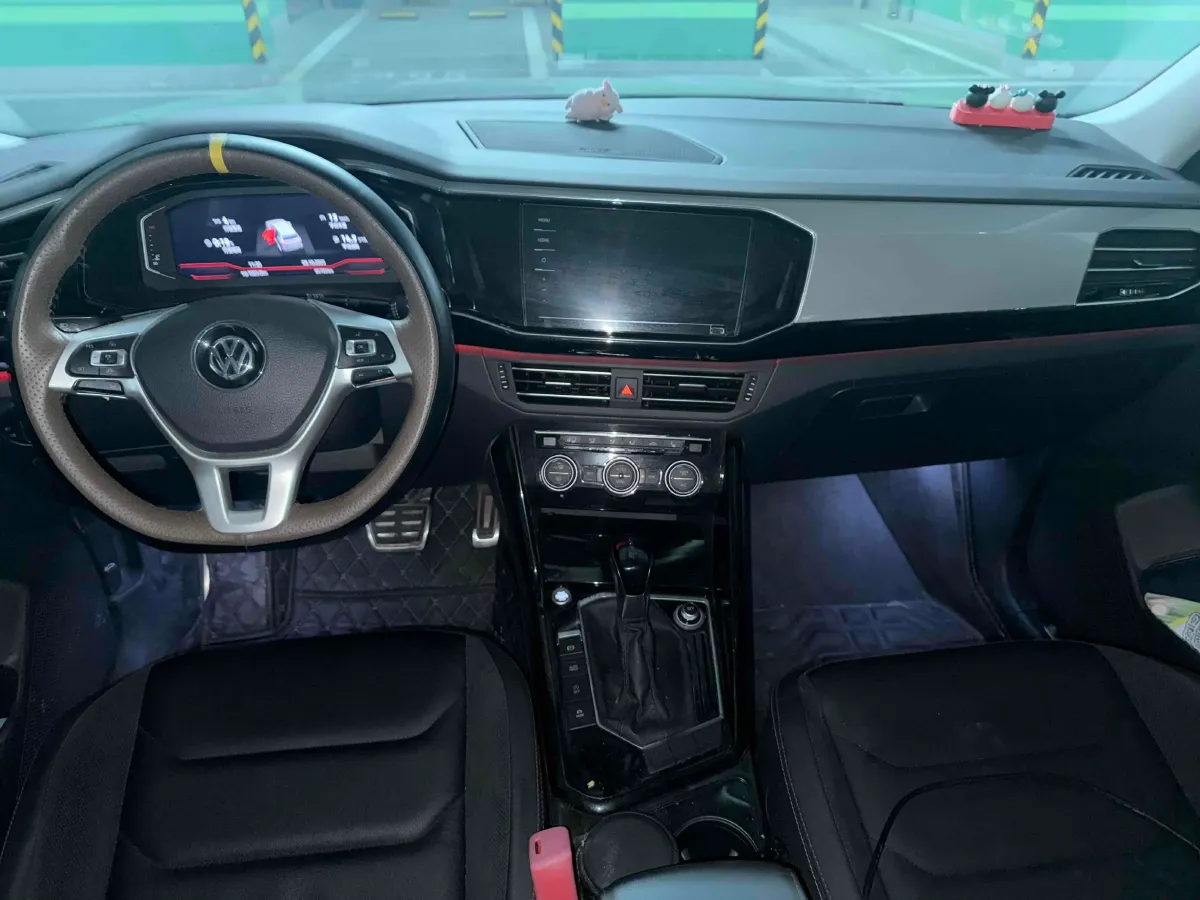 2019 Jeep Cherokee 2.0T 234HP L4 9AT,autocango,china used car exporter,china ev exporter,chinese used car exporter,chinese used ev exporter