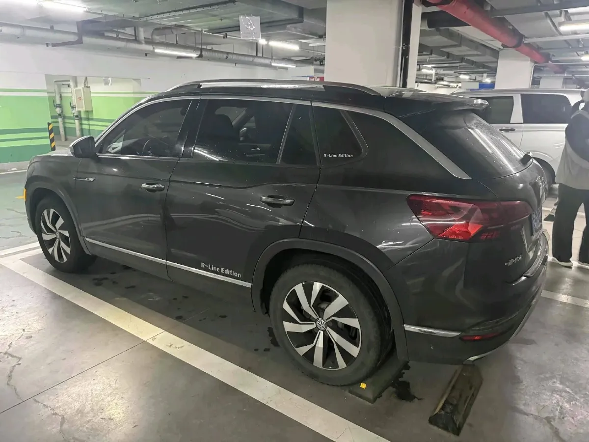 2019 Jeep Cherokee 2.0T 234HP L4 9AT,autocango,china used car exporter,china ev exporter,chinese used car exporter,chinese used ev exporter