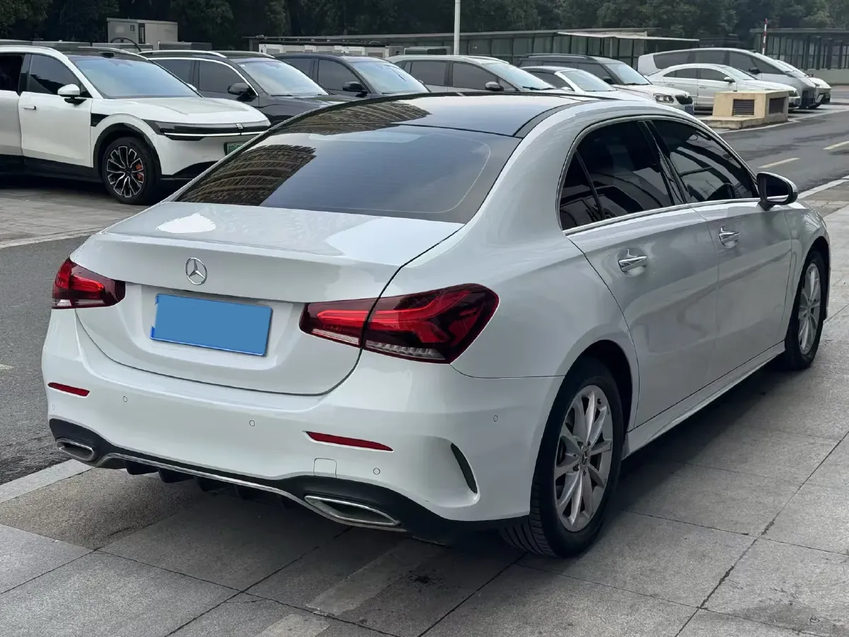 2020 Mercedes-Benz A Class 1.3T 163HP L4 7DCT,autocango,china used car exporter,china ev exporter,chinese used car exporter,chinese used ev exporter