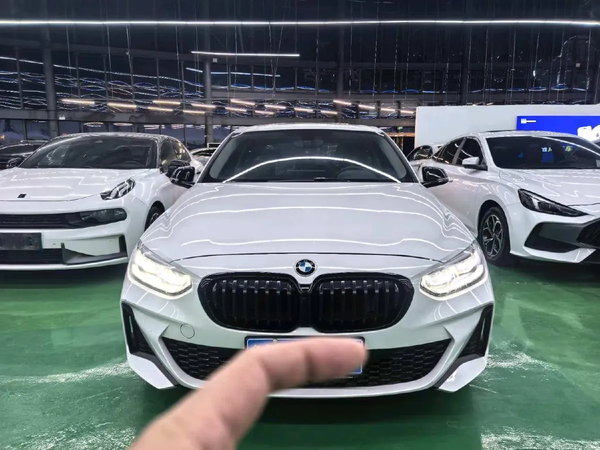 2023 BMW 1 Series 1.5T 136HP L3 7DCT,autocango,china used car exporter,china ev exporter,chinese used car exporter,chinese used ev exporter