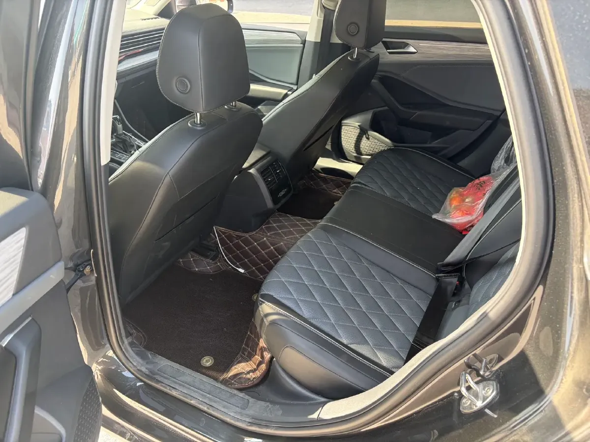 2023 Volkswagen Sagitar 1.5T 160HP L4 7DCT,autocango,china used car exporter,china ev exporter,chinese used car exporter,chinese used ev exporter