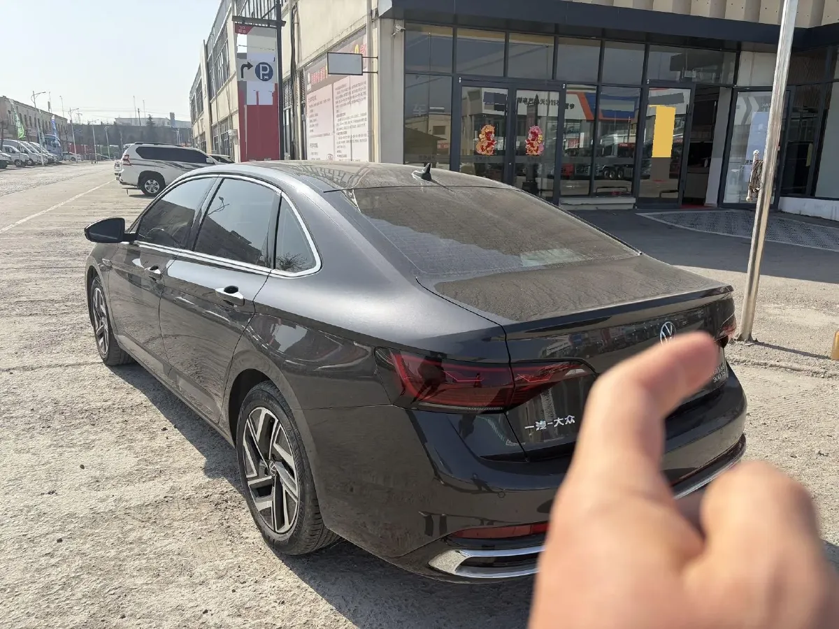 2023 Volkswagen Sagitar 1.5T 160HP L4 7DCT,autocango,china used car exporter,china ev exporter,chinese used car exporter,chinese used ev exporter